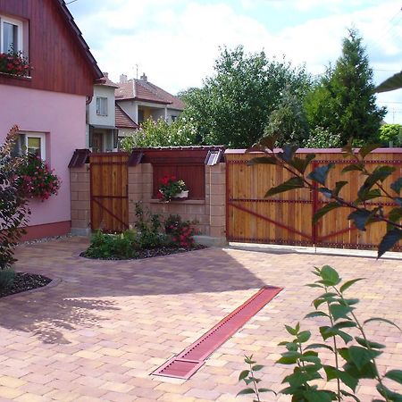 Penzion Jarka Lednice Habitación foto