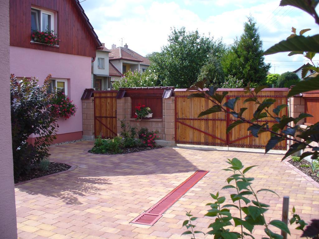 Penzion Jarka Lednice Habitación foto