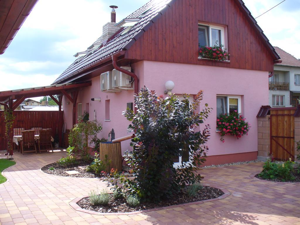 Penzion Jarka Lednice Habitación foto